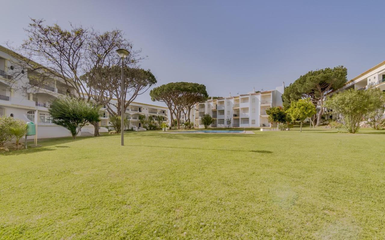 Pinhal Do Golfe - 2 Bedrooms - Vilamoura Exteriör bild