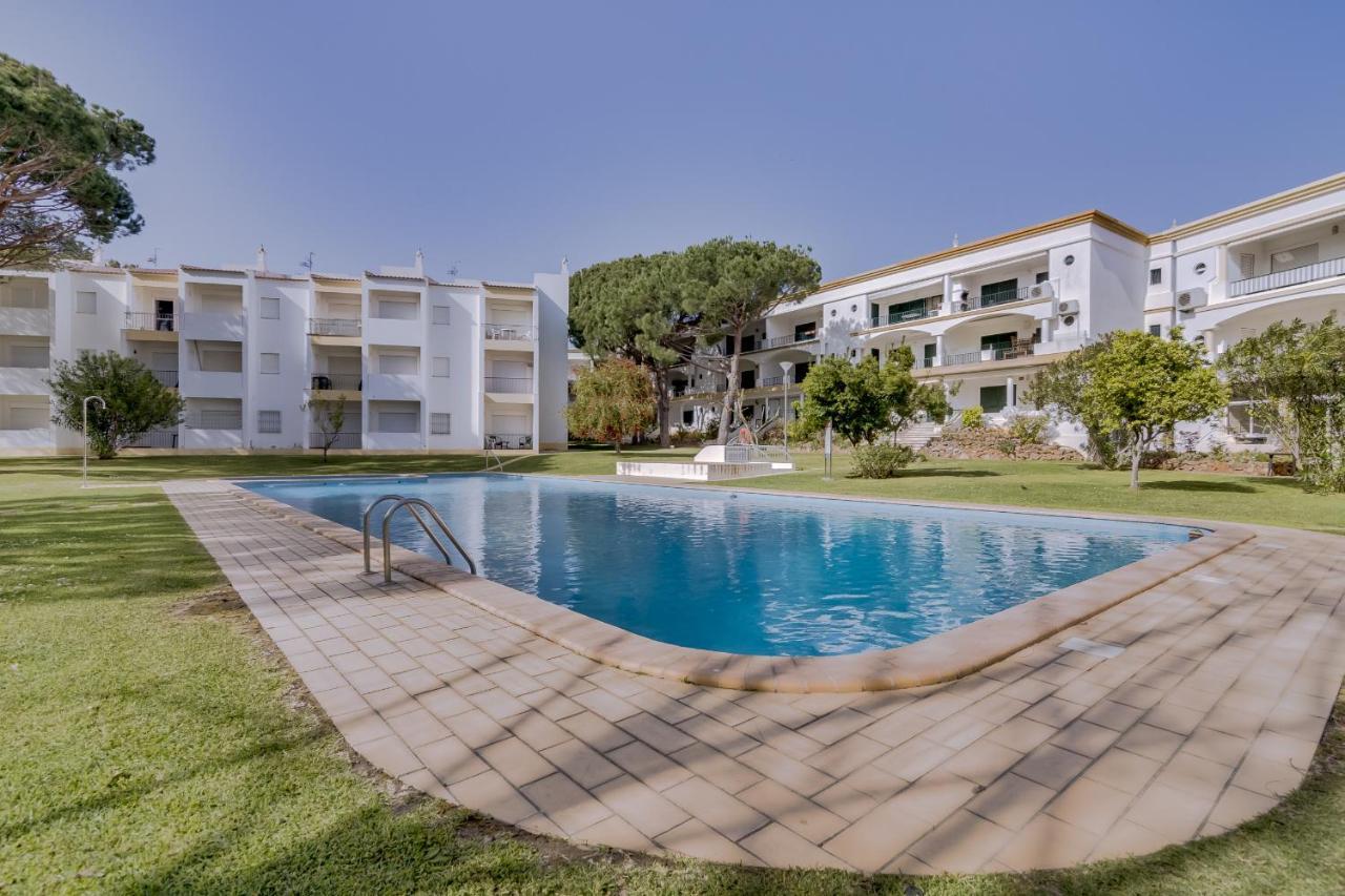 Pinhal Do Golfe - 2 Bedrooms - Vilamoura Exteriör bild